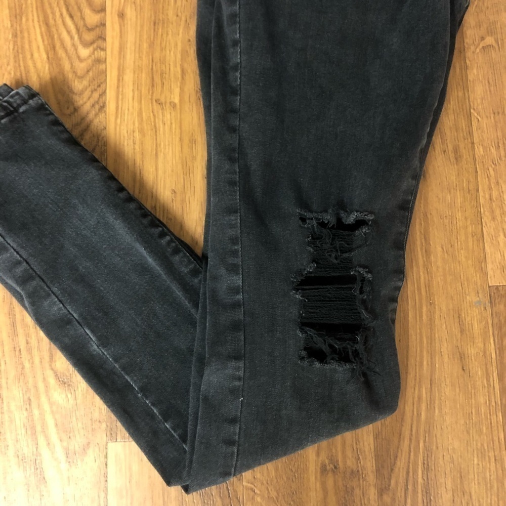 Black Universal Thread Ripped Curvy Skinny Jeans - Picture 3 of 6